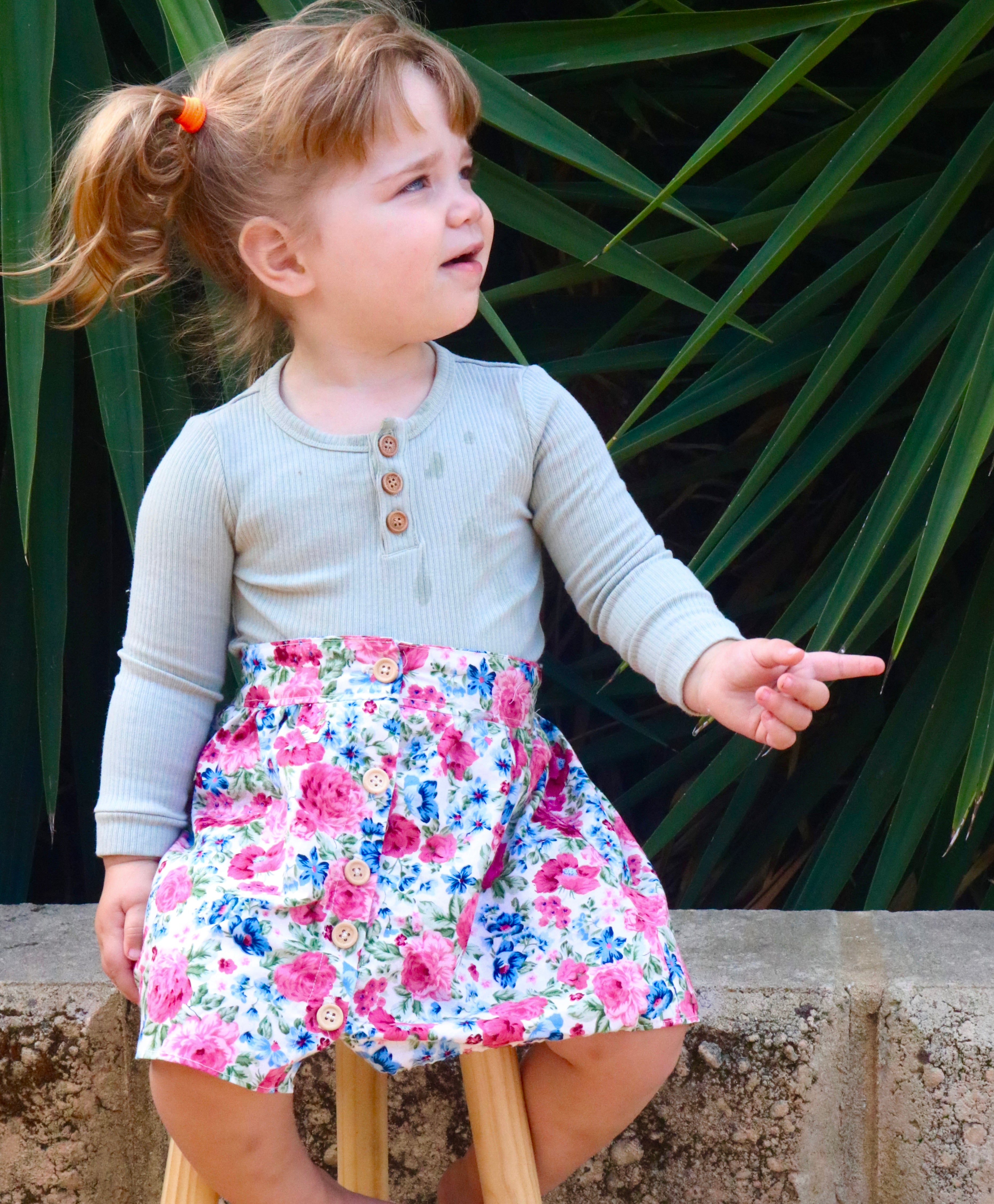 Overall skirt sewing outlet pattern
